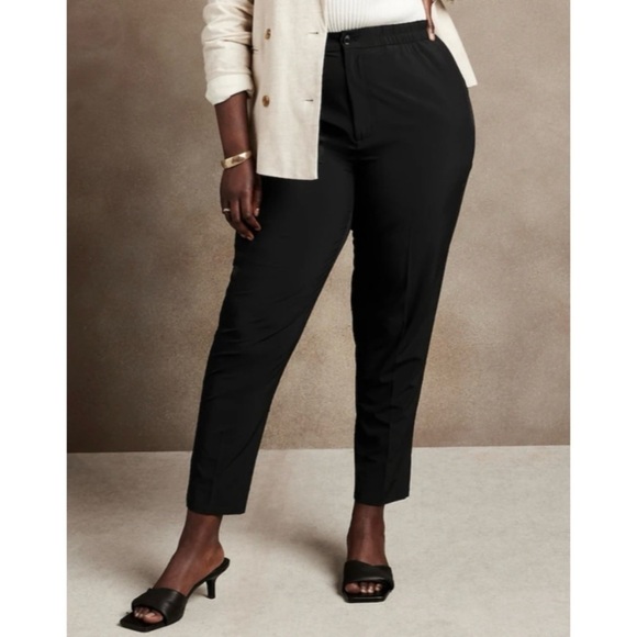 NEW BANANA REPUBLIC FACTORY High-Waisted Airstretch Tapered Pant in Black